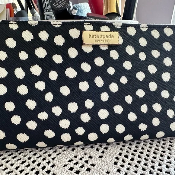 Kate Spade Cheetah Large Wallet - Picture 3 of 7